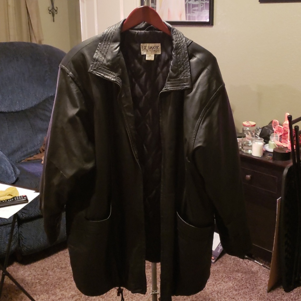 Liz Baker Essentials 100% genuine leather jacket